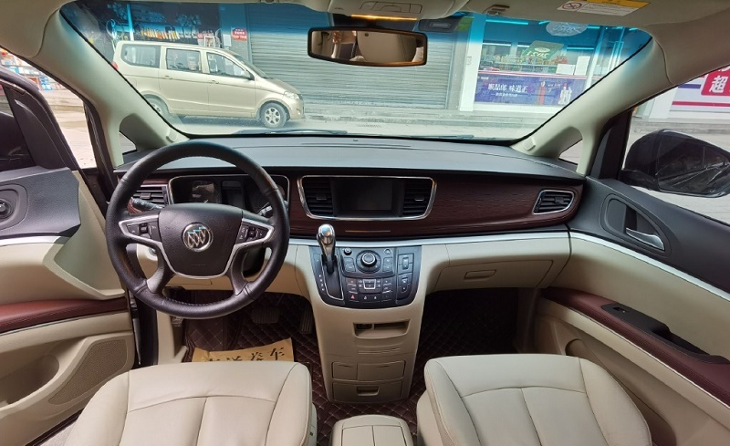 別克gl8內飾 別克gl8內飾