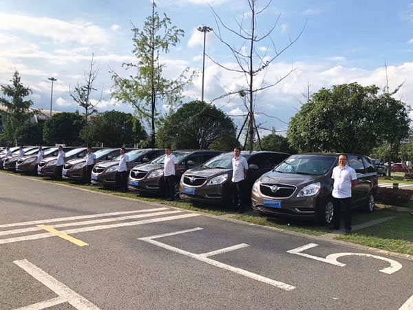 成都商務租車帶司機