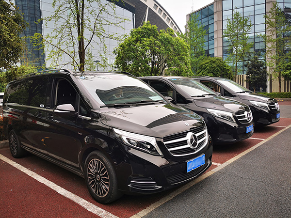 成都租商務車旅游