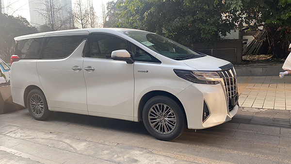 成都租豐田商務車