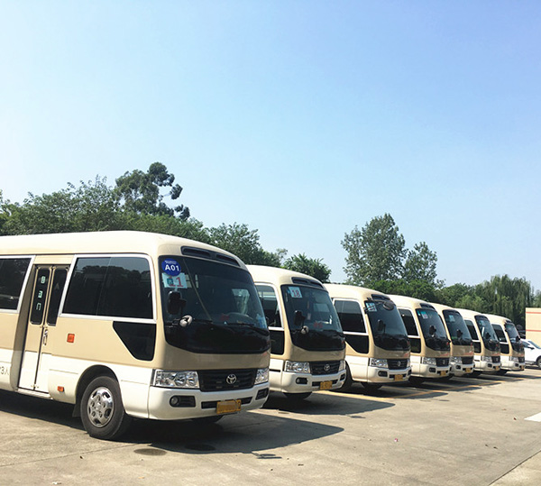 成都商務租車考斯特租車