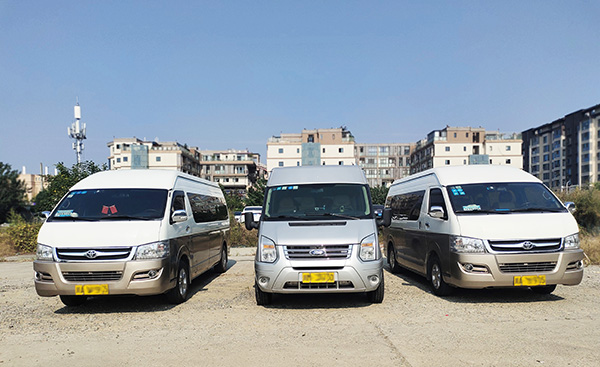 成都中巴車租賃公司 成都中巴車租賃公司