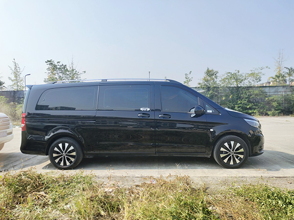 成都奔馳租車多少錢